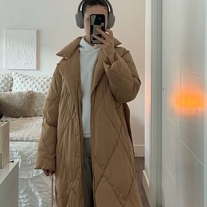 Luxury Tan Winter Puffer Coat Perfect Condition